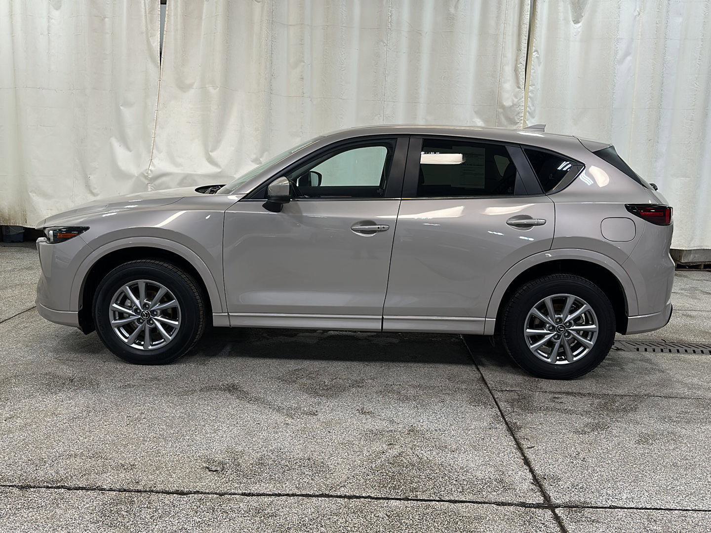 Used 2025 MAZDA CX-5 AWD 2.5 S w/ Preferred Package image 2