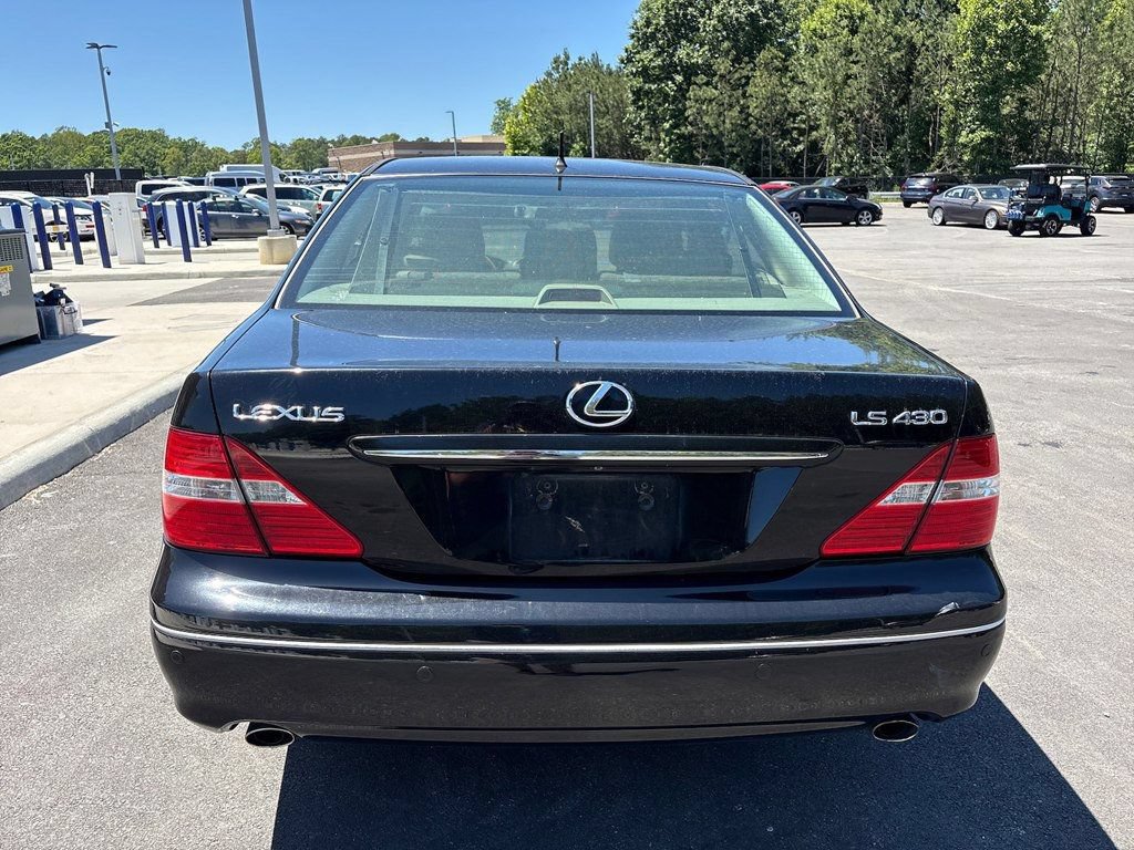 Used 2004 Lexus LS 430 RWD image 6