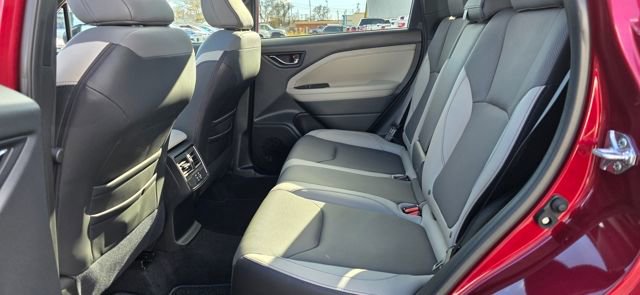 Used 2025 Subaru Forester Limited image 12