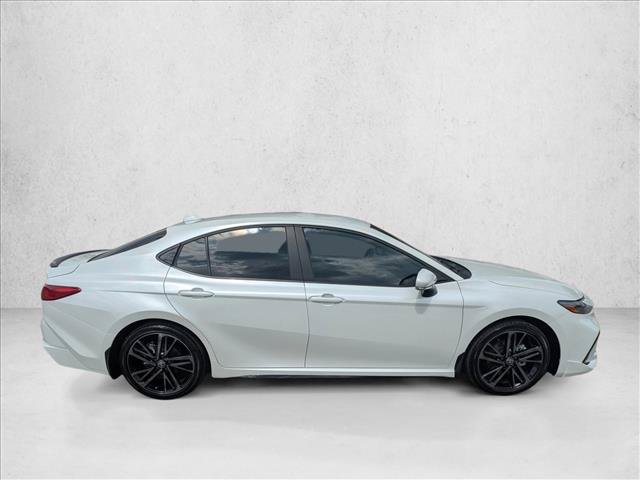 Used 2025 Toyota Camry XSE FWD image 4