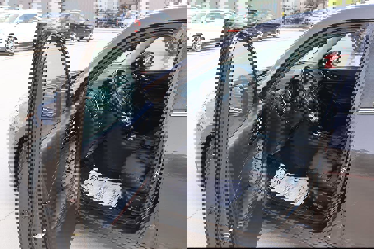 Used 2014 MAZDA MAZDA3 i Grand Touring image 18