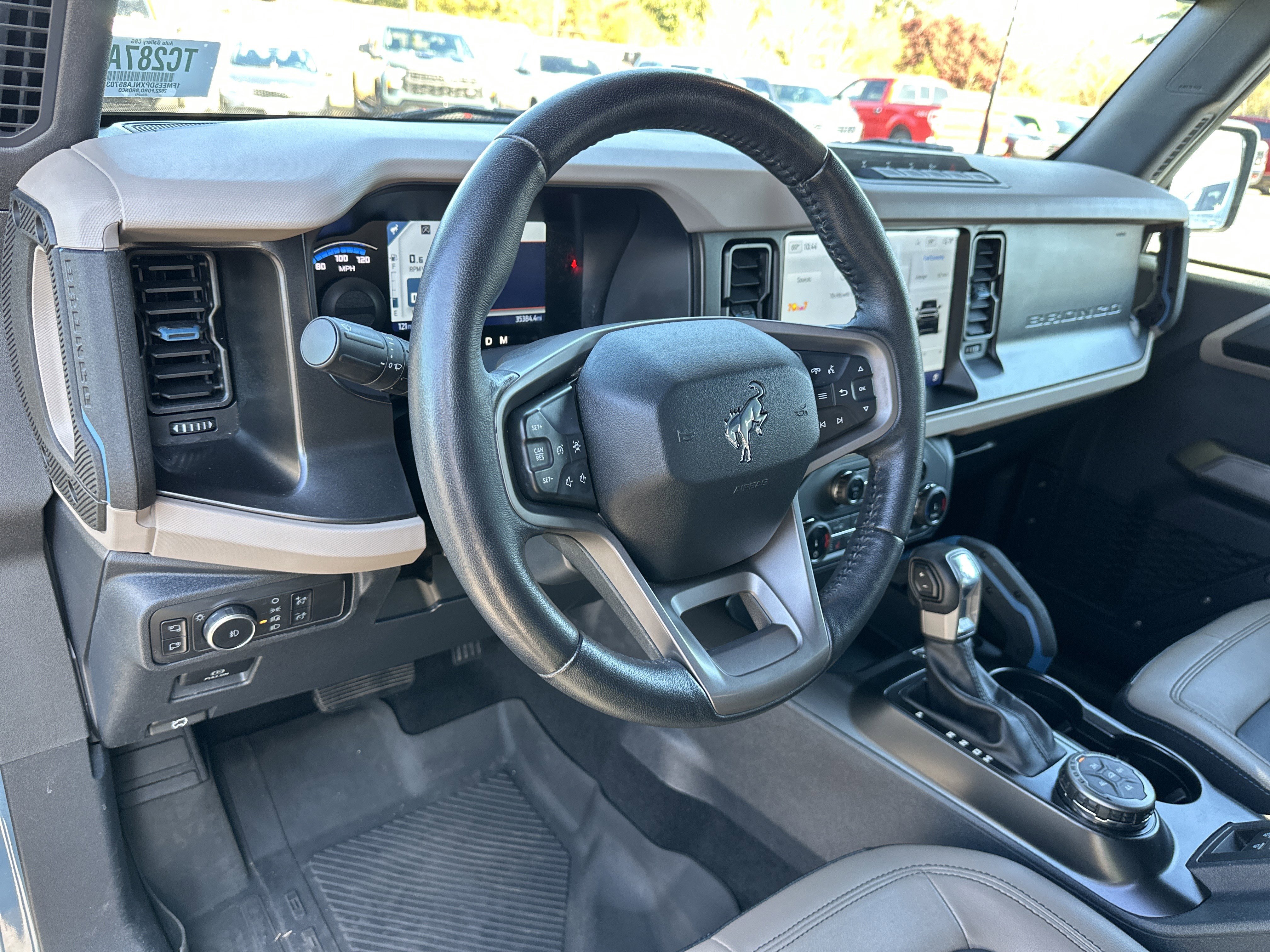 Used 2022 Ford Bronco Wildtrak image 24