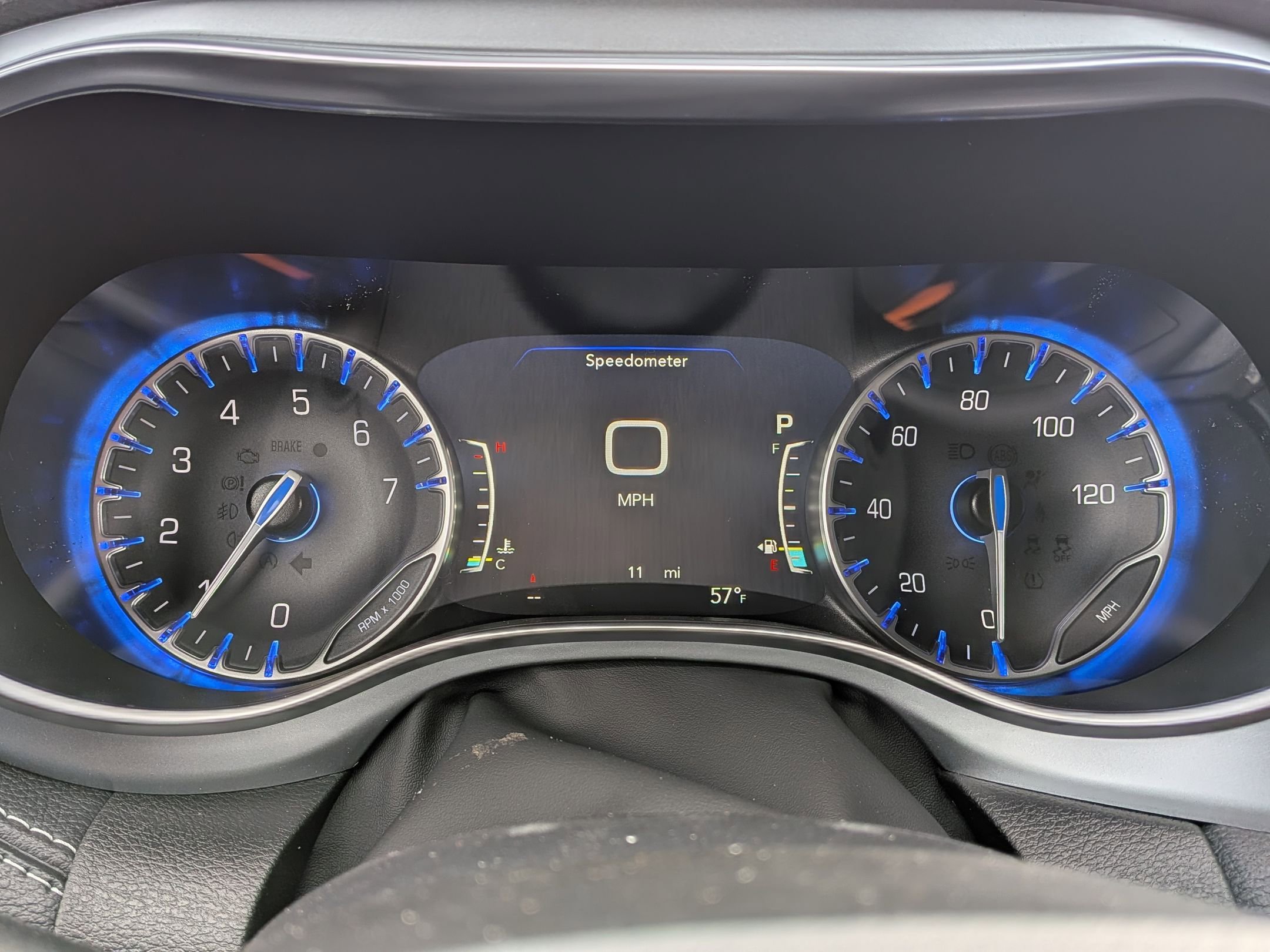 New 2026 Chrysler Pacifica Limited w/ Uconnect Theater Family Group image 12