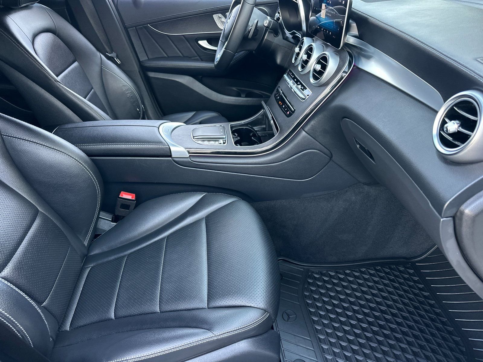 Certified 2022 Mercedes-Benz GLC 300 4MATIC Coupe image 16