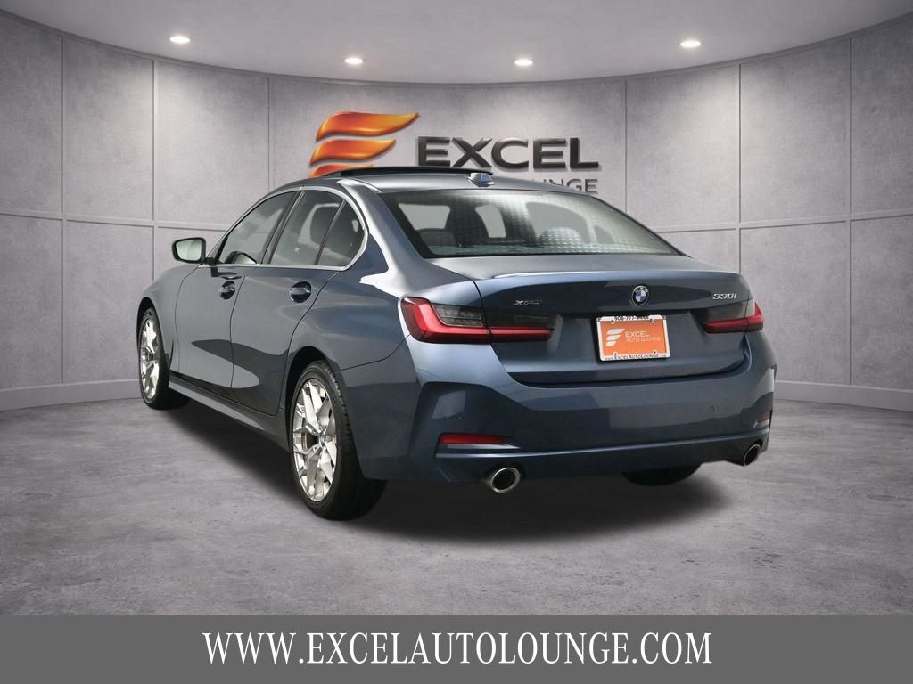 Used 2025 BMW 330i xDrive Sedan image 4
