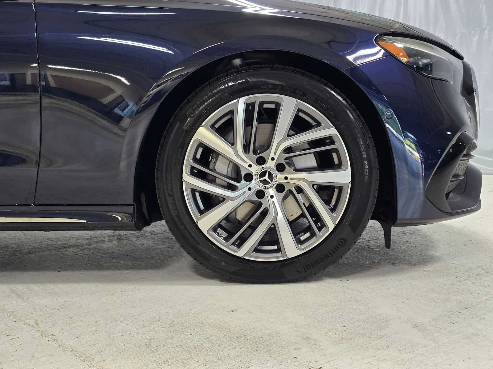 New 2027 Mercedes-Benz E 350 4MATIC Sedan image 9