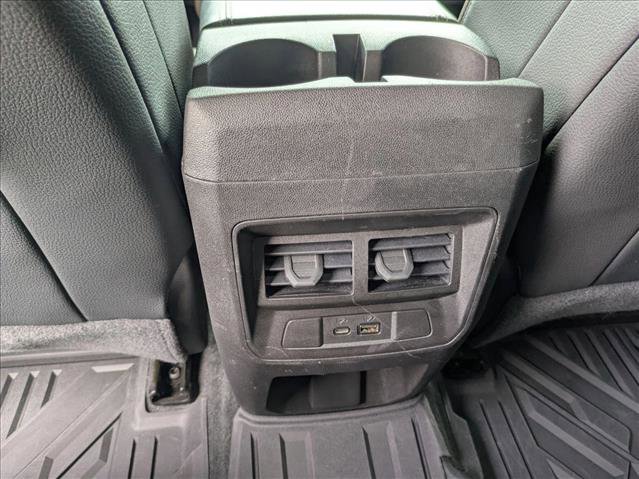 Used 2023 GMC Canyon Denali w/ Denali Black Edition image 15
