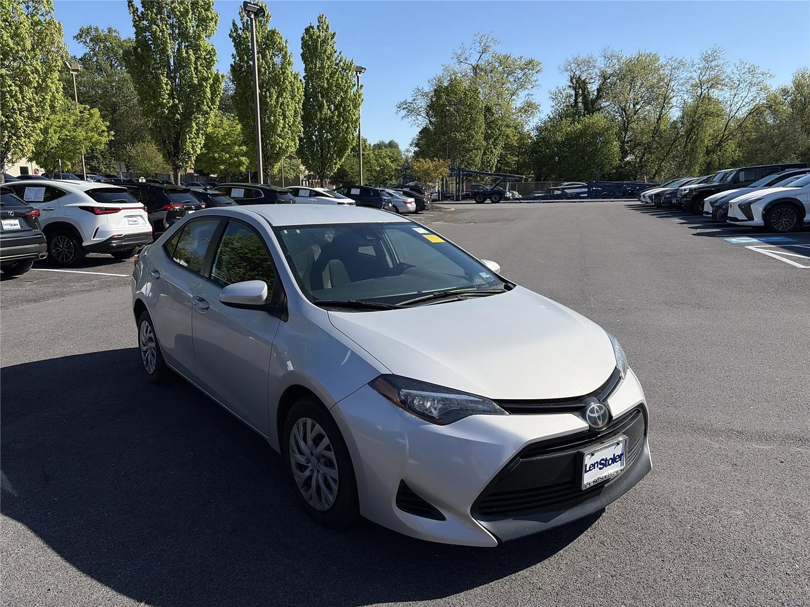 Used 2018 Toyota Corolla LE w/ Carpet Mat Package (TMS) FWD image 7