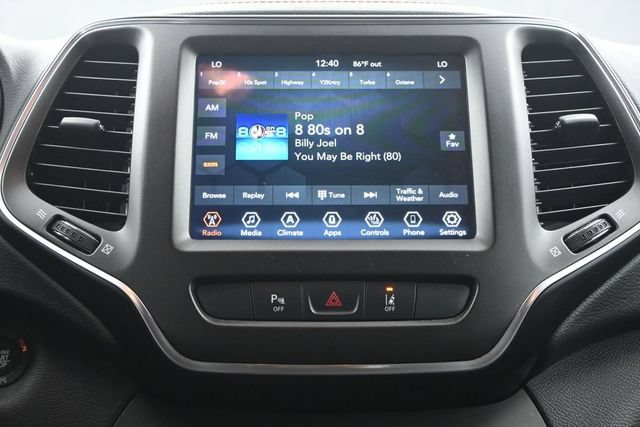 Used 2021 Jeep Cherokee Trailhawk w/ Trailer Tow Group AWD/4WD image 12