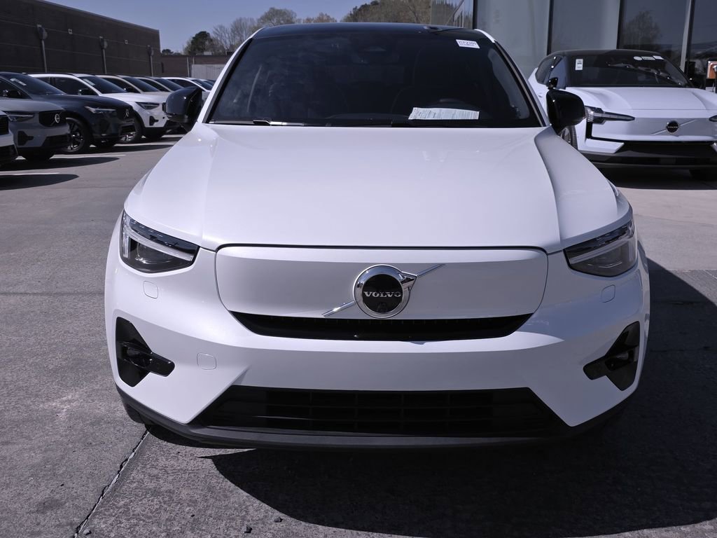 Used 2023 Volvo C40 P8 Recharge Ultimate image 2