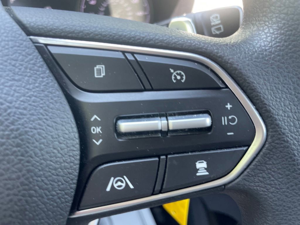 Used 2021 Hyundai Santa Fe SE FWD image 16
