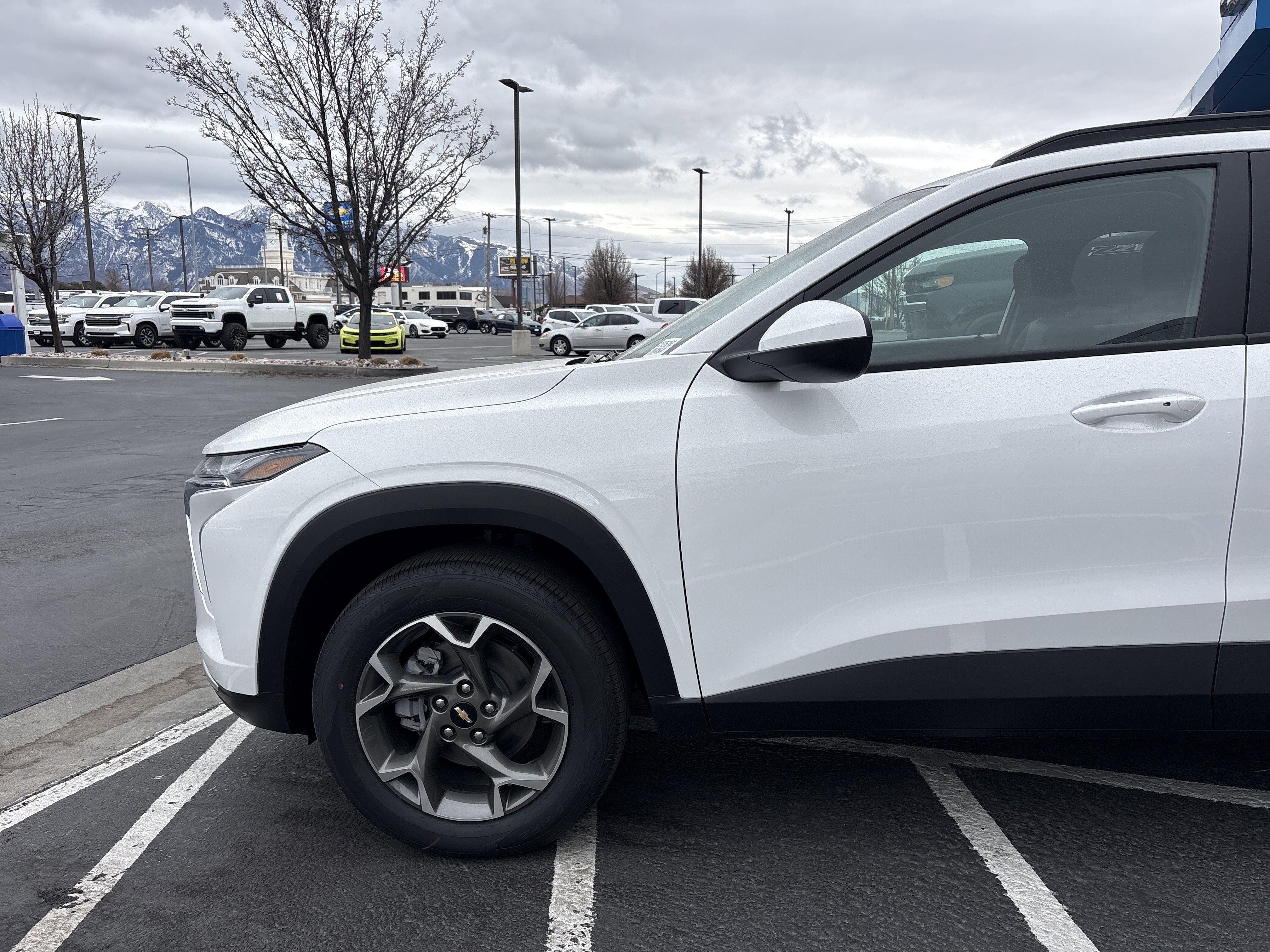 New 2026 Chevrolet Trax LT w/ Driver Confidence Package FWD image 9