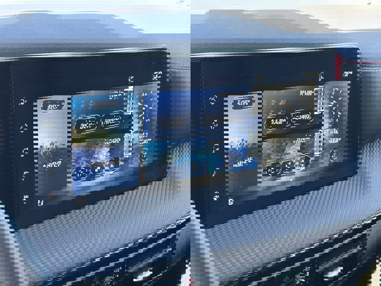 New 2025 Nissan Kicks SR image 25