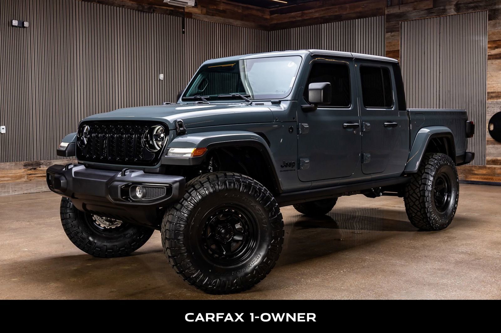 Used 2025 Jeep Gladiator Willys image 5