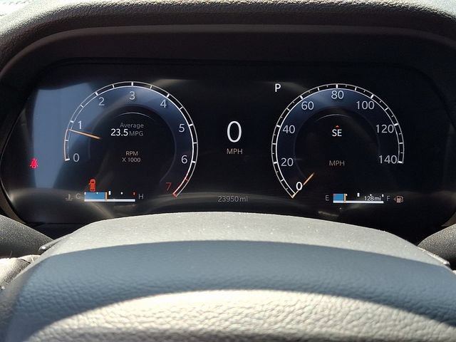 Used 2024 Jeep Grand Cherokee Altitude RWD image 16