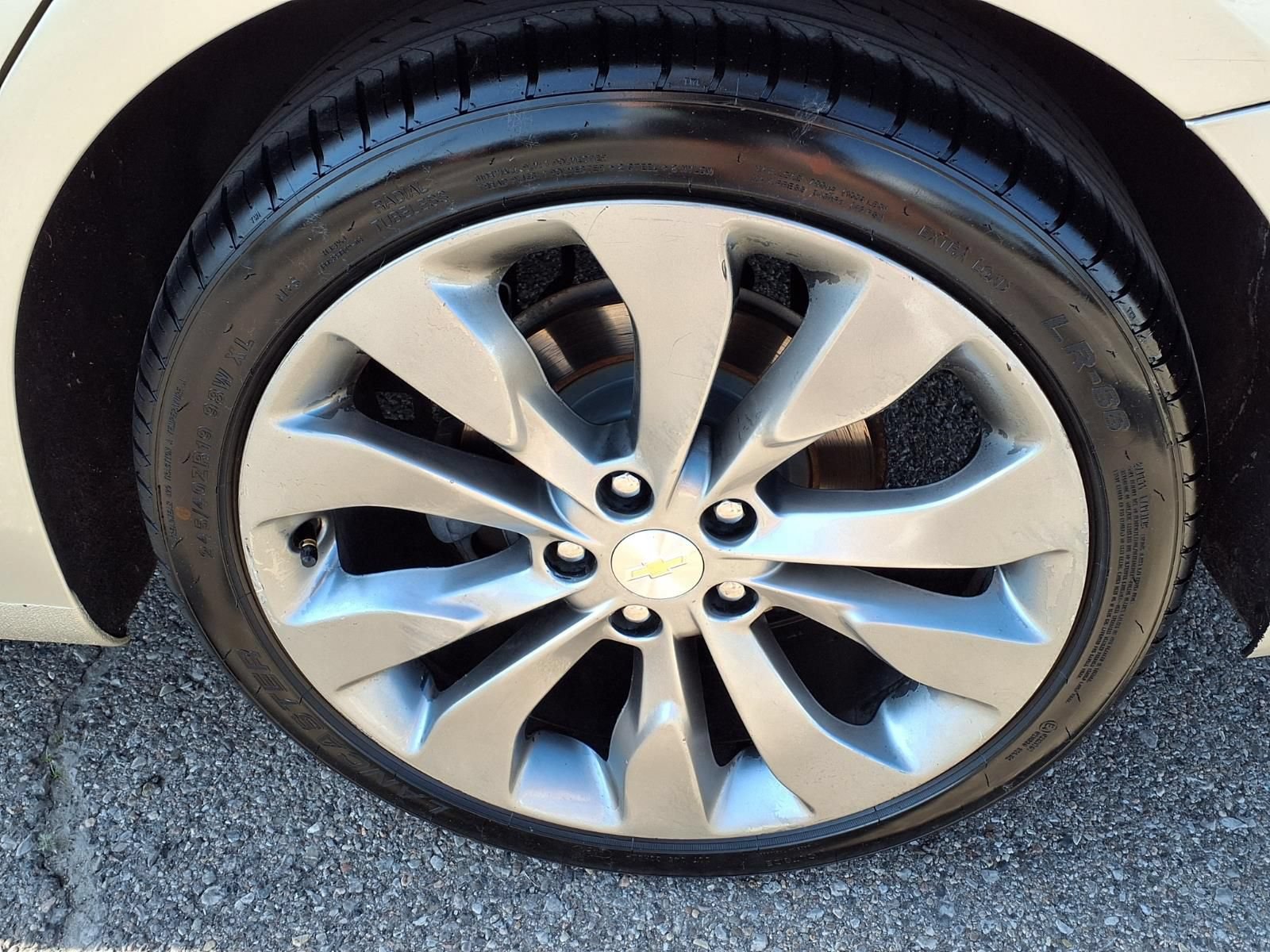 Used 2016 Chevrolet Malibu Premier FWD image 9