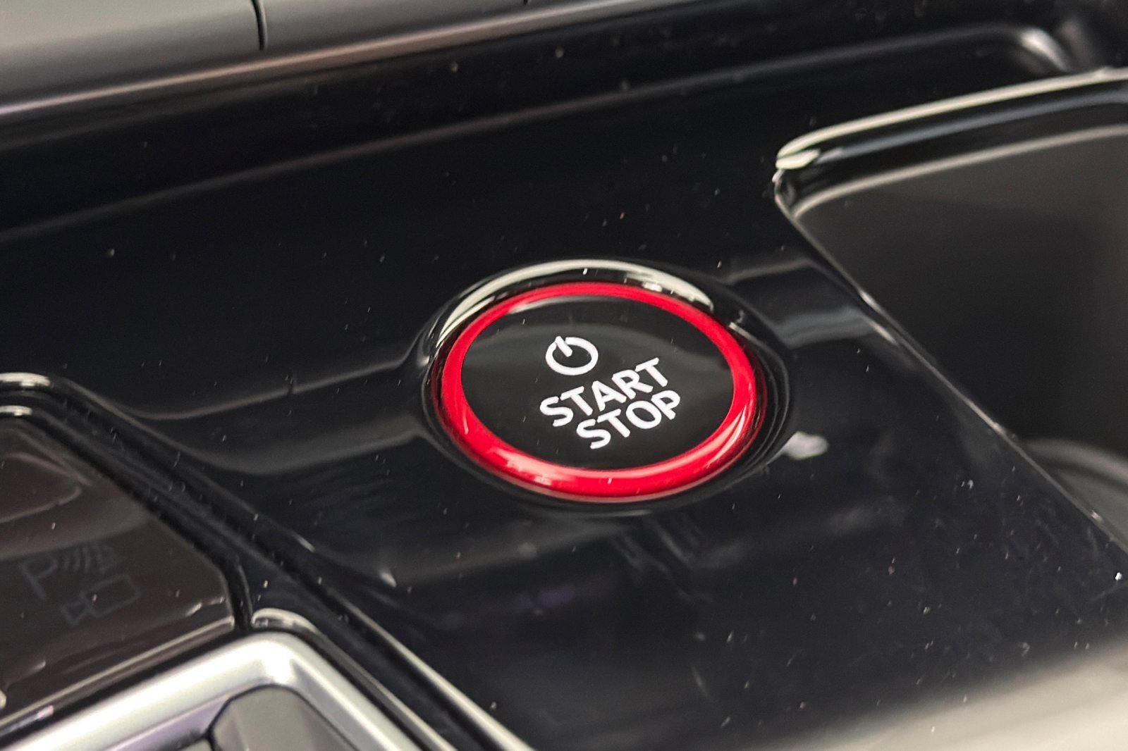 Used 2024 Audi RS e-tron GT w/ Carbon Performance Package image 21