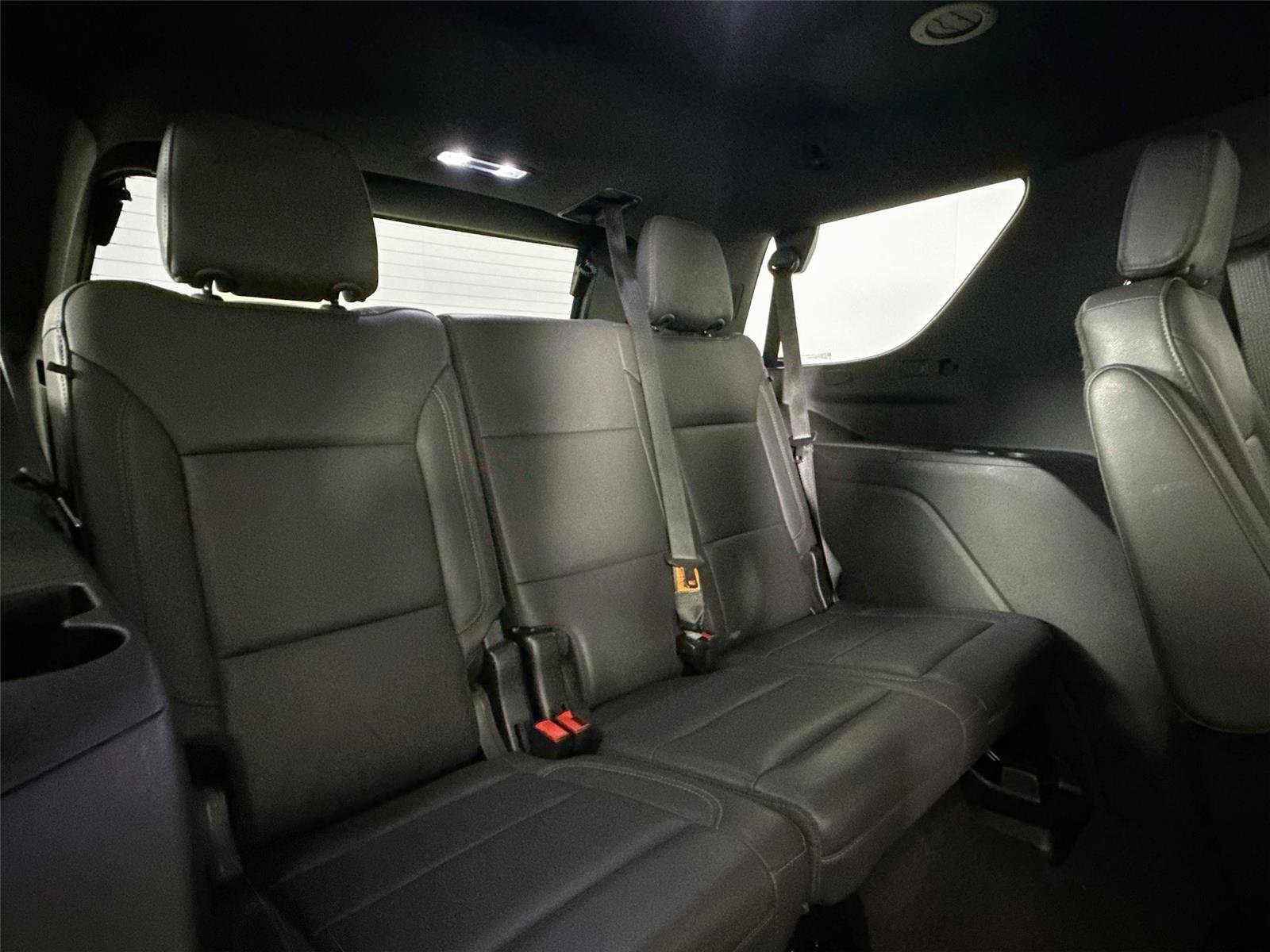 Used 2022 Chevrolet Tahoe LT w/ Luxury Package RWD image 40