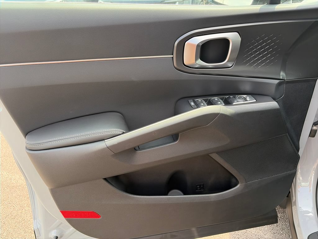 New 2026 Kia Sorento S w/ S Panoramic Sunroof Package AWD/4WD image 17