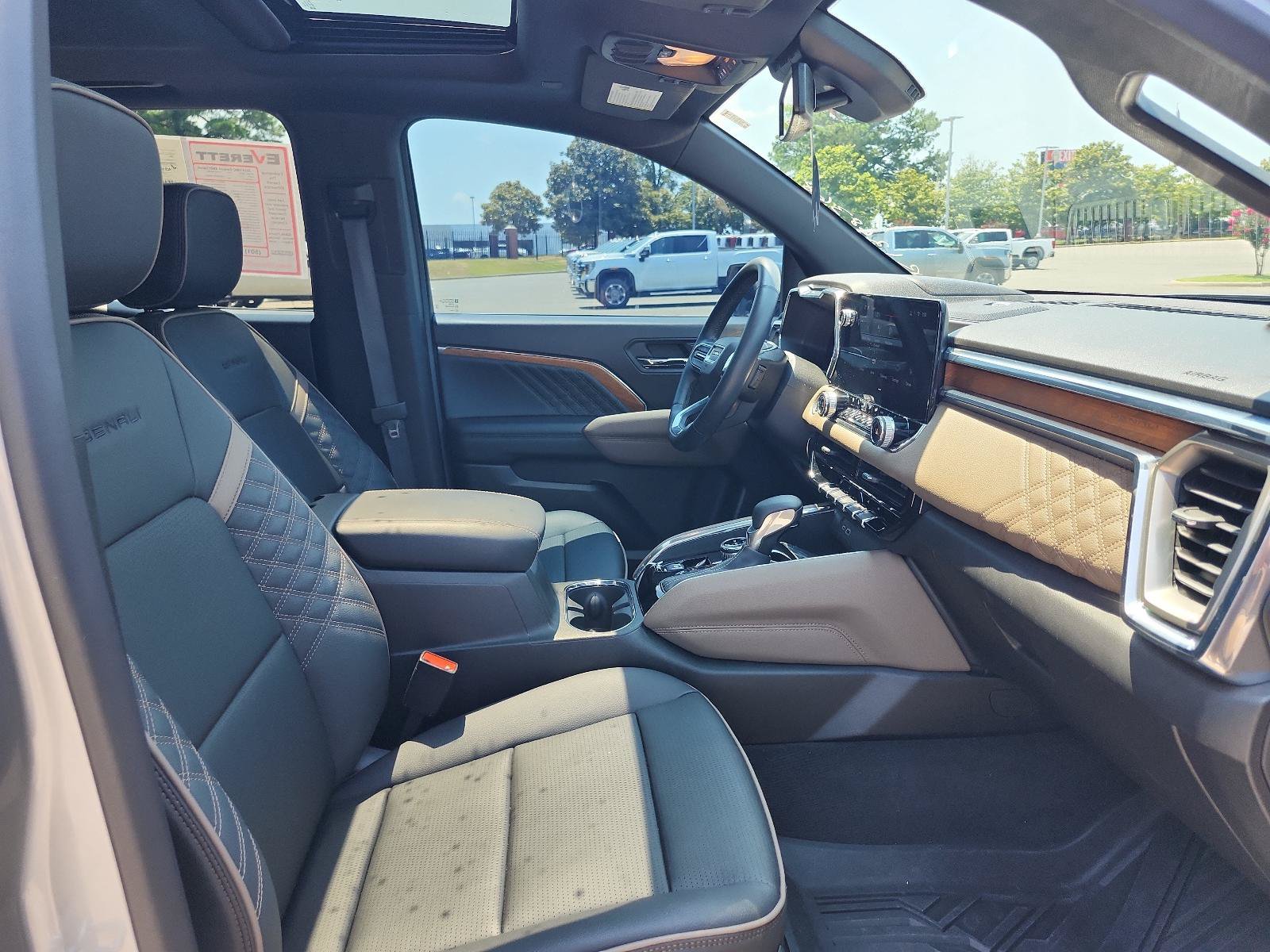 Certified 2024 GMC Canyon Denali AWD/4WD image 8