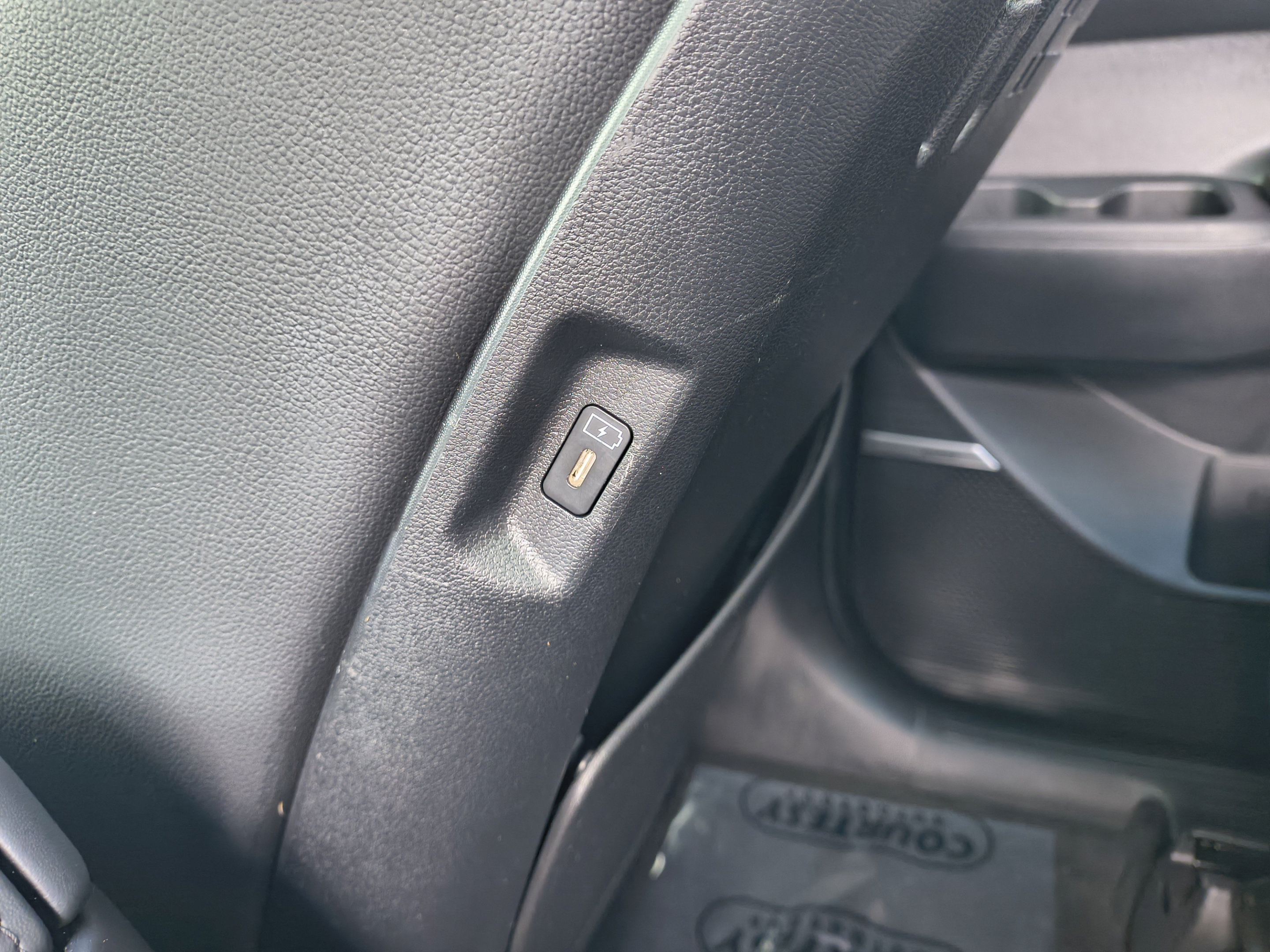Certified 2025 Hyundai Santa Fe Limited FWD image 15