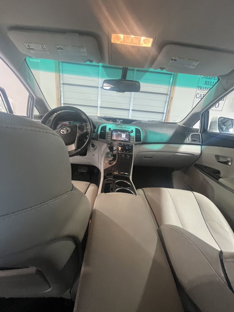 Used 2015 Toyota Venza XLE image 6