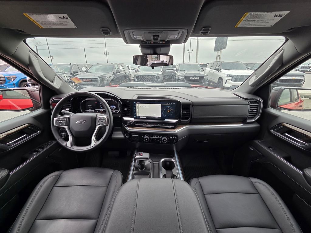 Used 2024 Chevrolet Silverado 1500 LT Trail Boss w/ Convenience Package II image 27