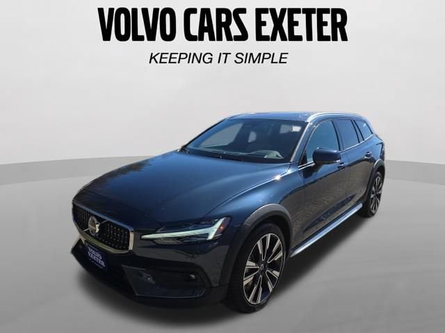 New 2026 Volvo V60 B5 Cross Country Ultra w/ Protection Package Premier AWD/4WD image 3