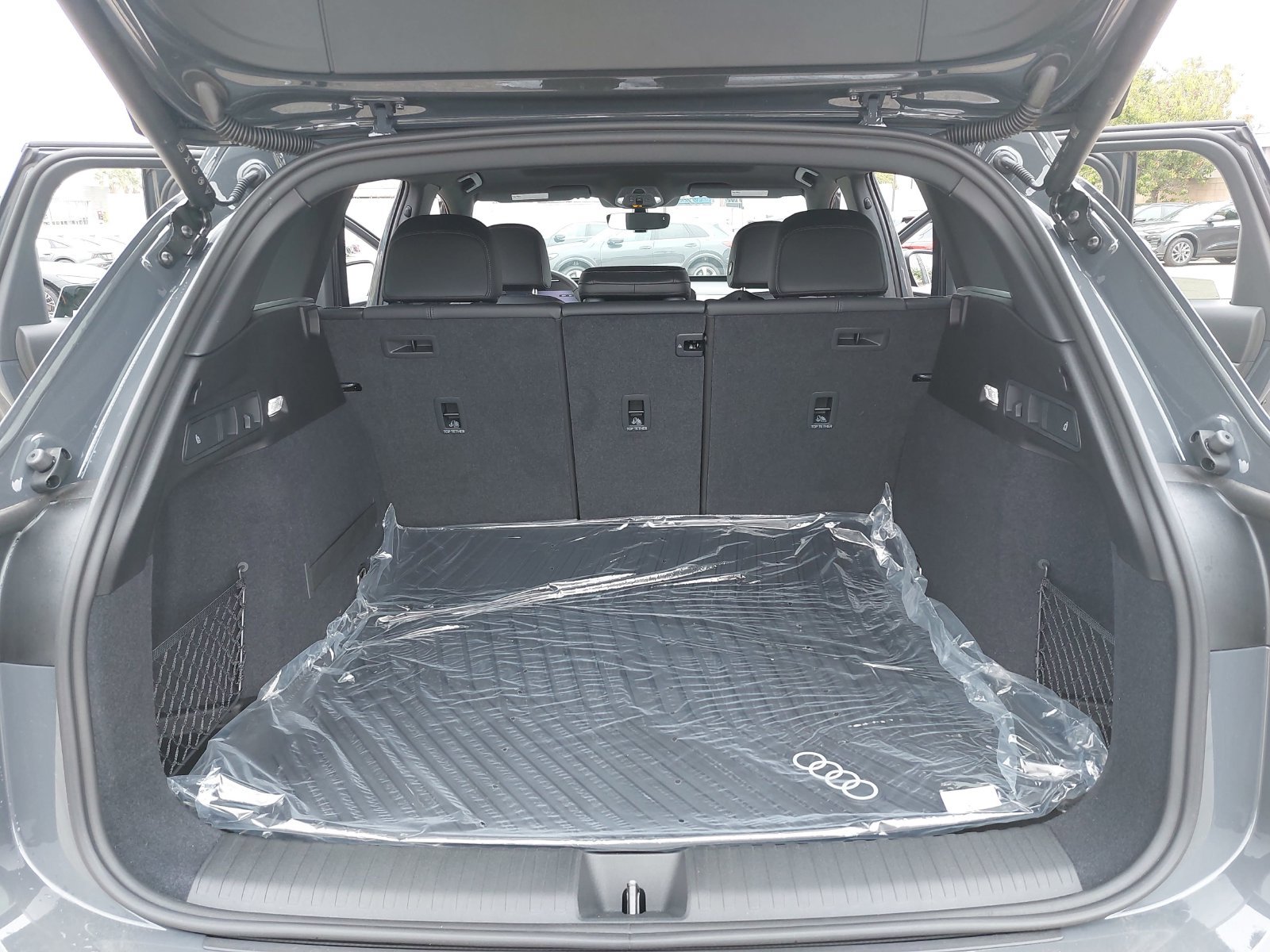 New 2027 Audi Q6 e-tron Premium AWD/4WD image 12