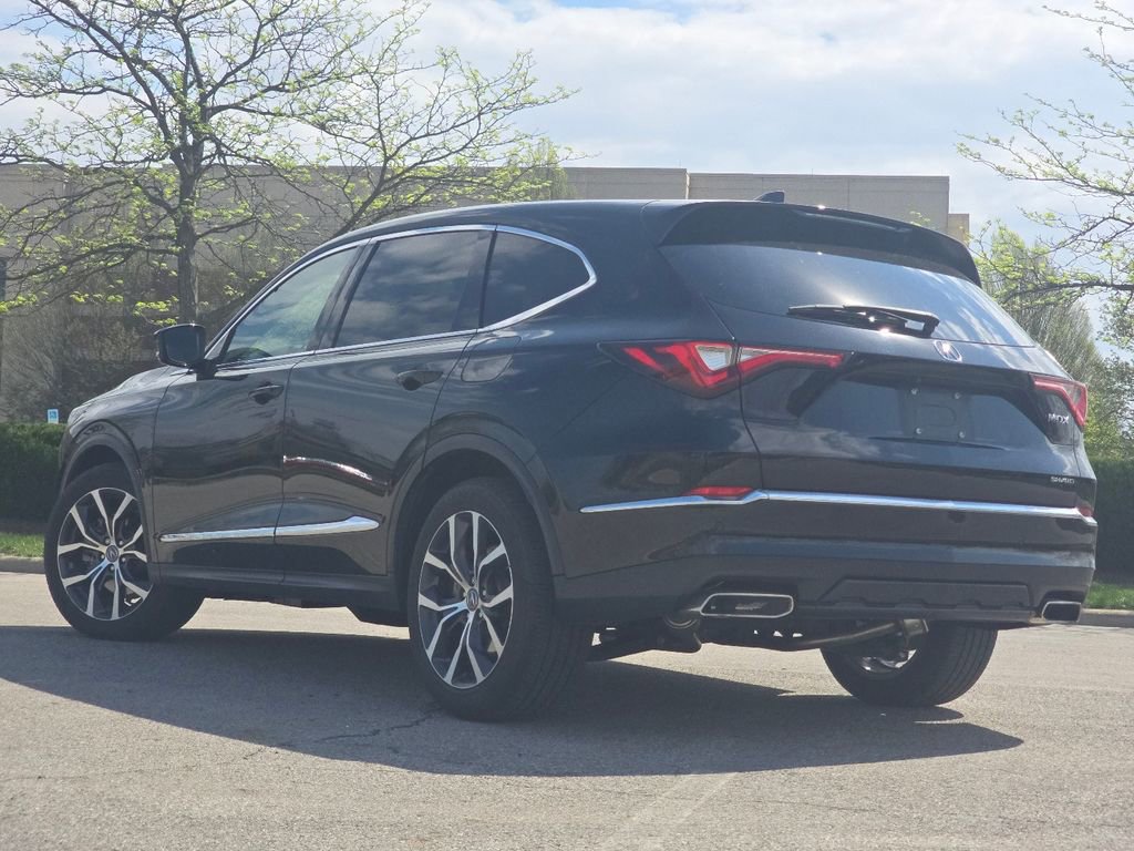 Used 2024 Acura MDX SH-AWD w/ Technology Package image 15