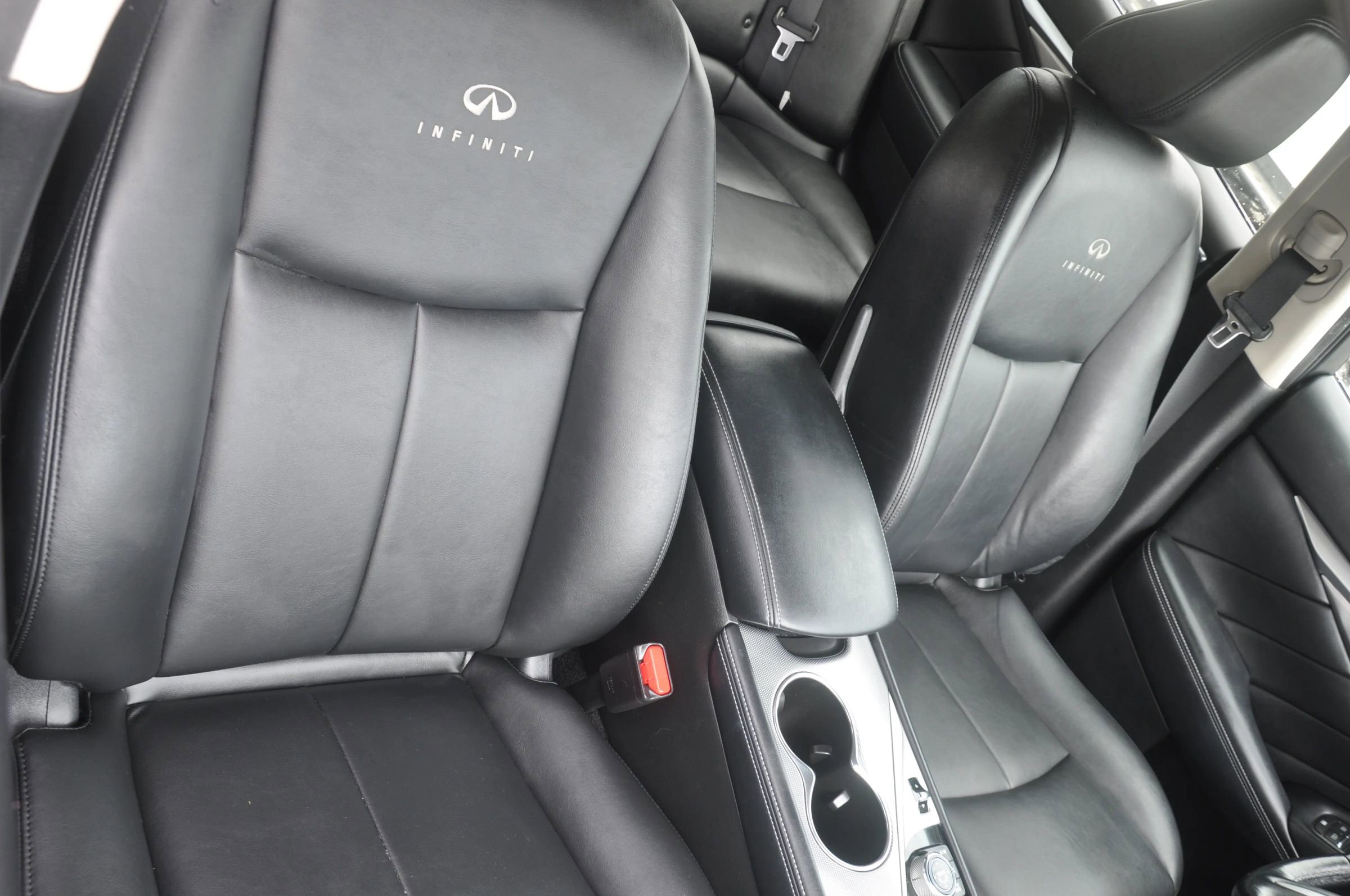 Used 2014 INFINITI Q50 Premium w/ Navigation Package image 31