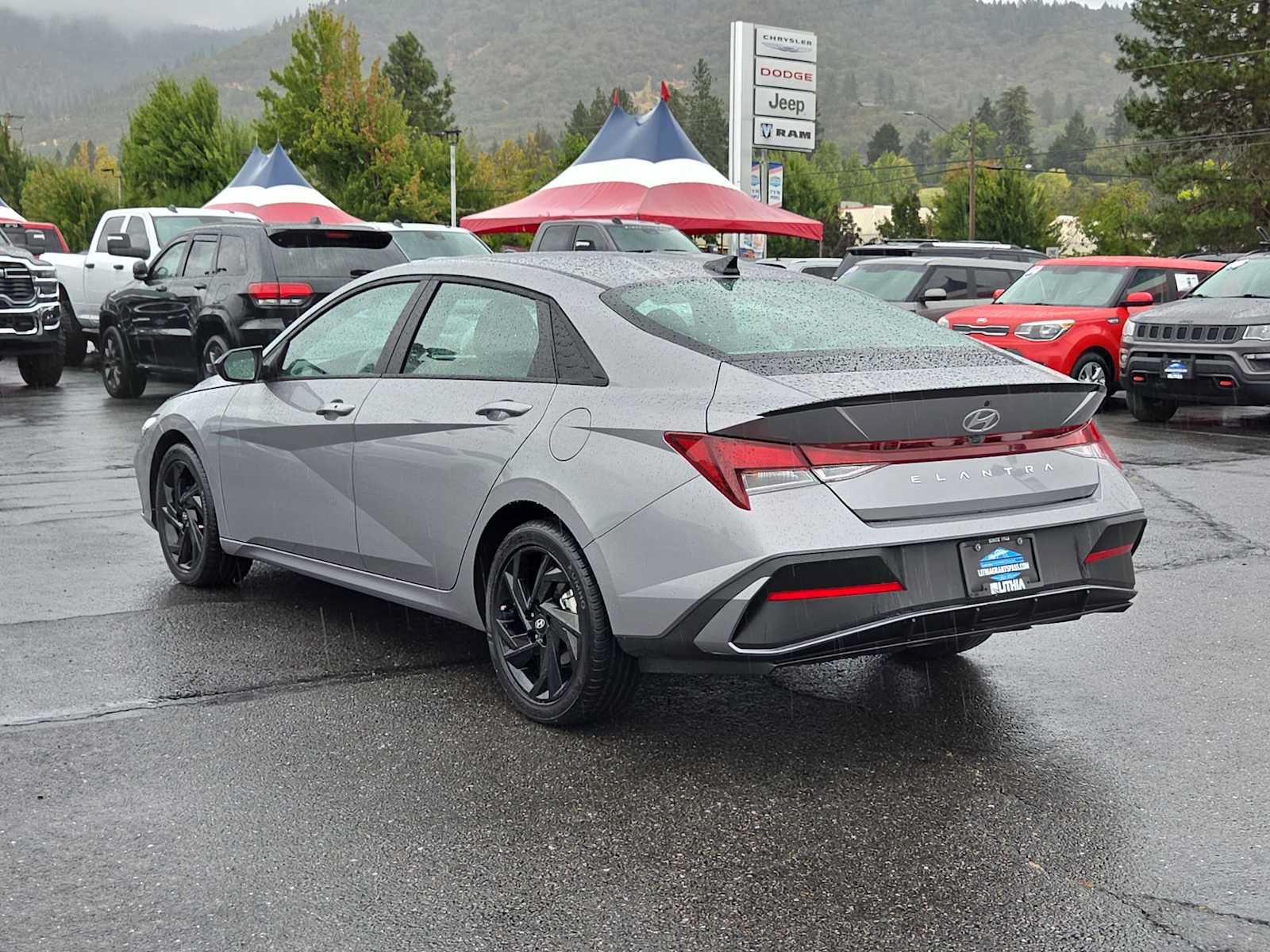 Used 2026 Hyundai Elantra Sport FWD image 12