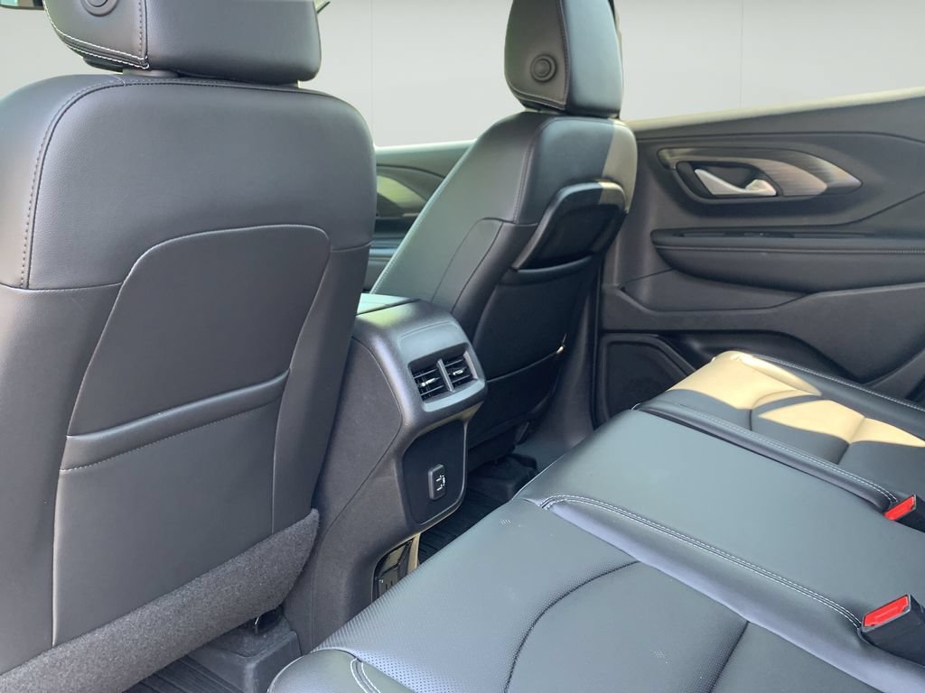Used 2022 GMC Terrain SLT FWD image 17
