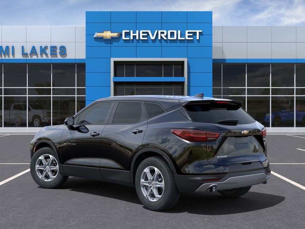 New 2025 Chevrolet Blazer LT image 3