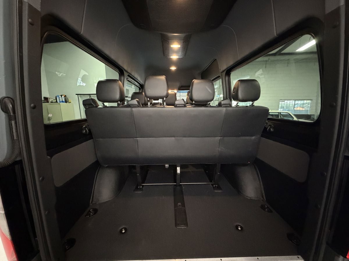 Used 2019 Mercedes-Benz Sprinter 2500 image 9