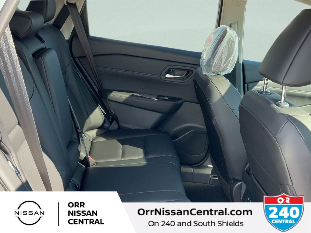 New 2027 Nissan Rogue Dark Armor FWD image 12