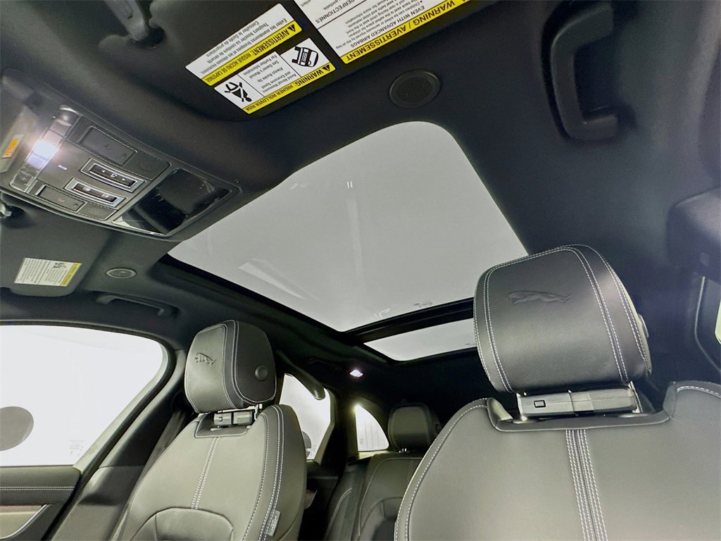 New 2026 Jaguar F-PACE R-Dynamic S image 21