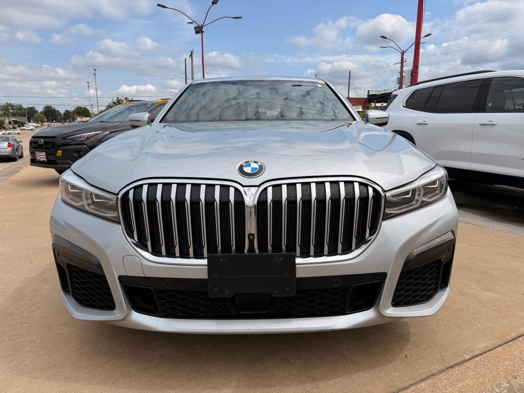 Used 2020 BMW 740i w/ M Sport Package RWD image 6
