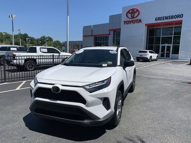 Certified 2025 Toyota RAV4 LE AWD/4WD image 1