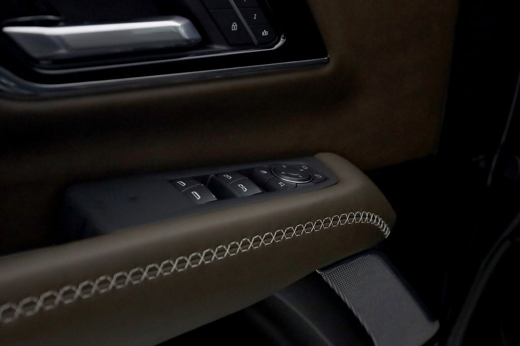 Used 2025 GMC Yukon Denali Ultimate image 19