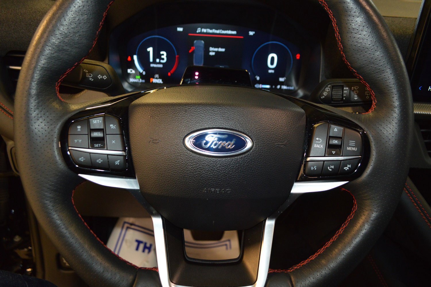 Certified 2025 Ford Explorer ST-Line image 18