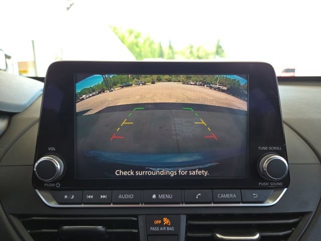 Used 2022 Nissan Altima 2.5 SV FWD image 9