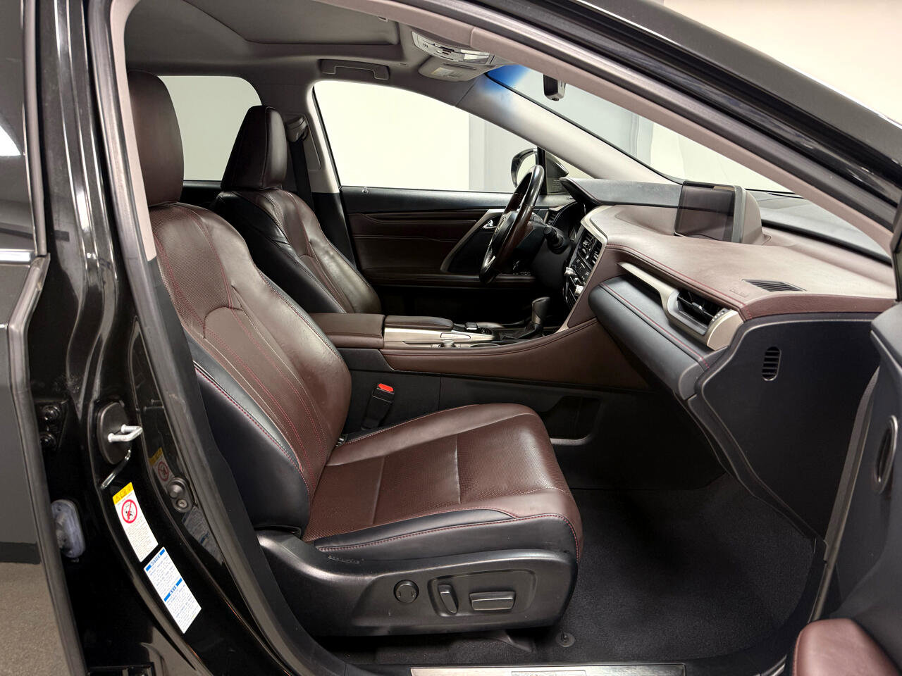 Used 2018 Lexus RX 450hL Premium w/ Premium Package image 10