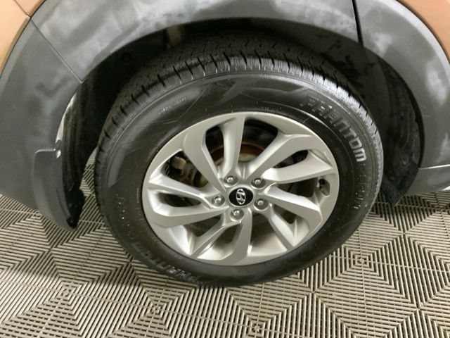 Used 2017 Hyundai Tucson SE w/ SE Popular Package 02 AWD/4WD image 12