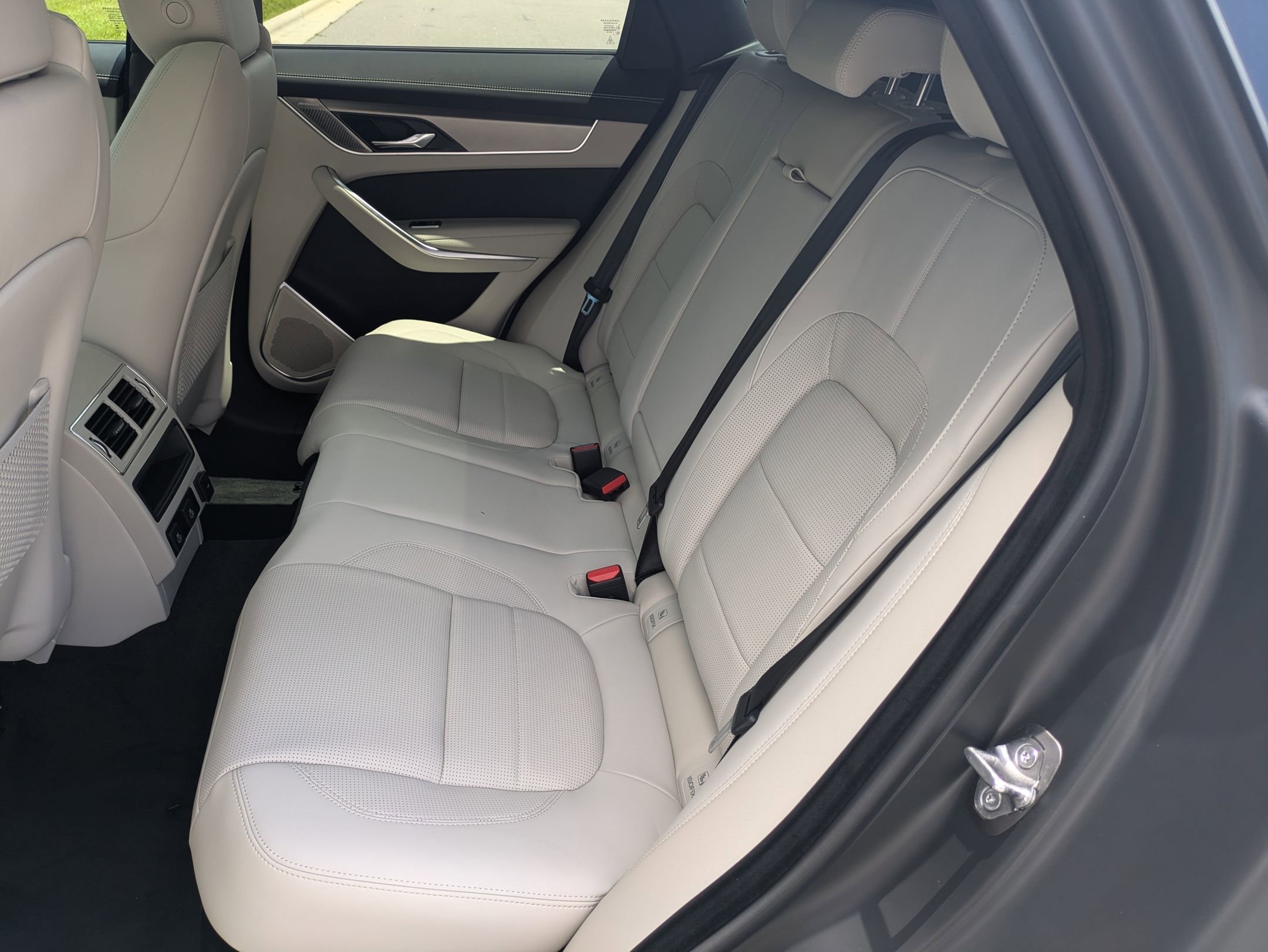 New 2026 Jaguar F-PACE R-Dynamic S image 27