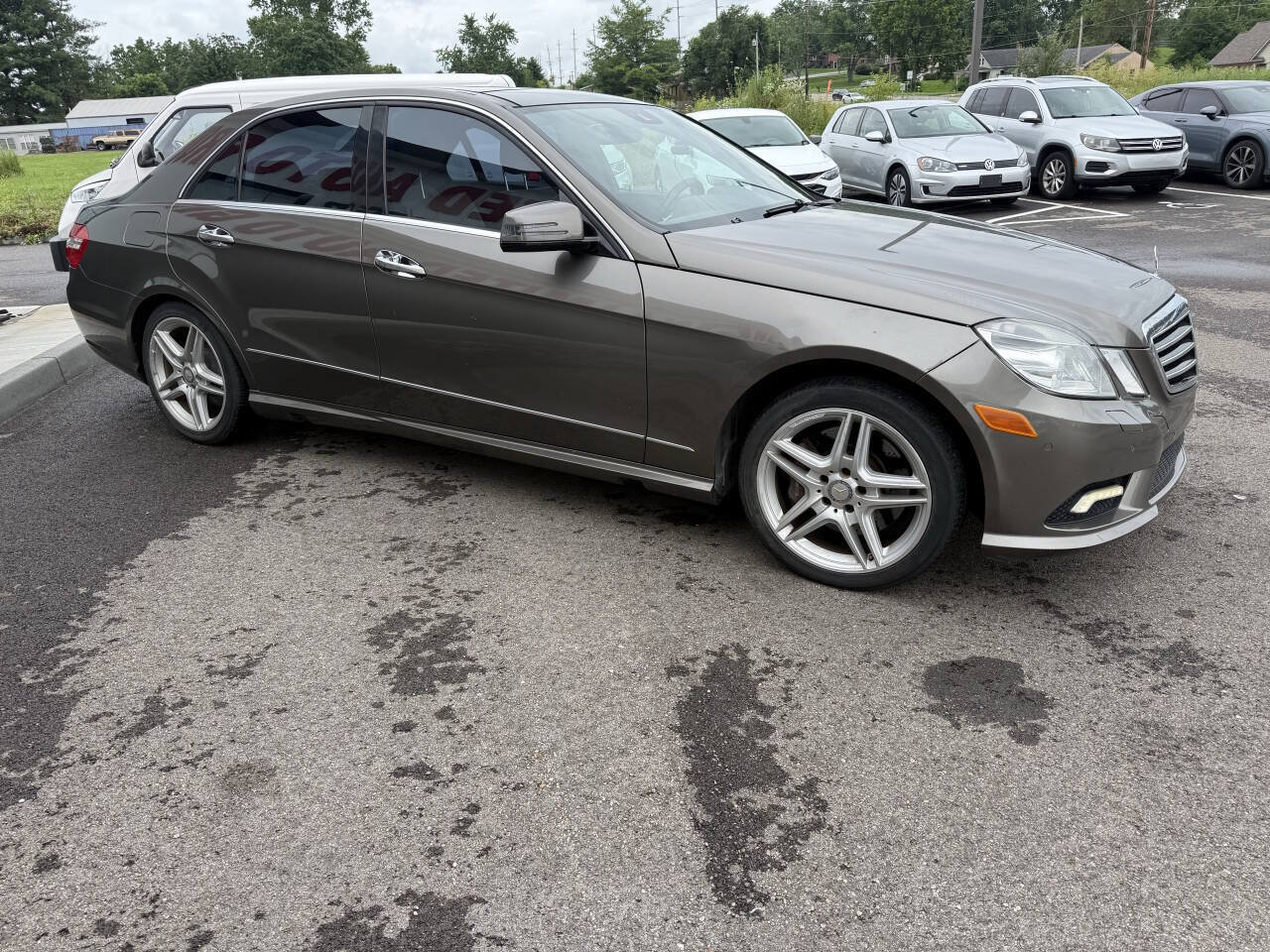 Used 2011 Mercedes-Benz E 550 4MATIC Sedan w/ Premium 2 Pkg image 4