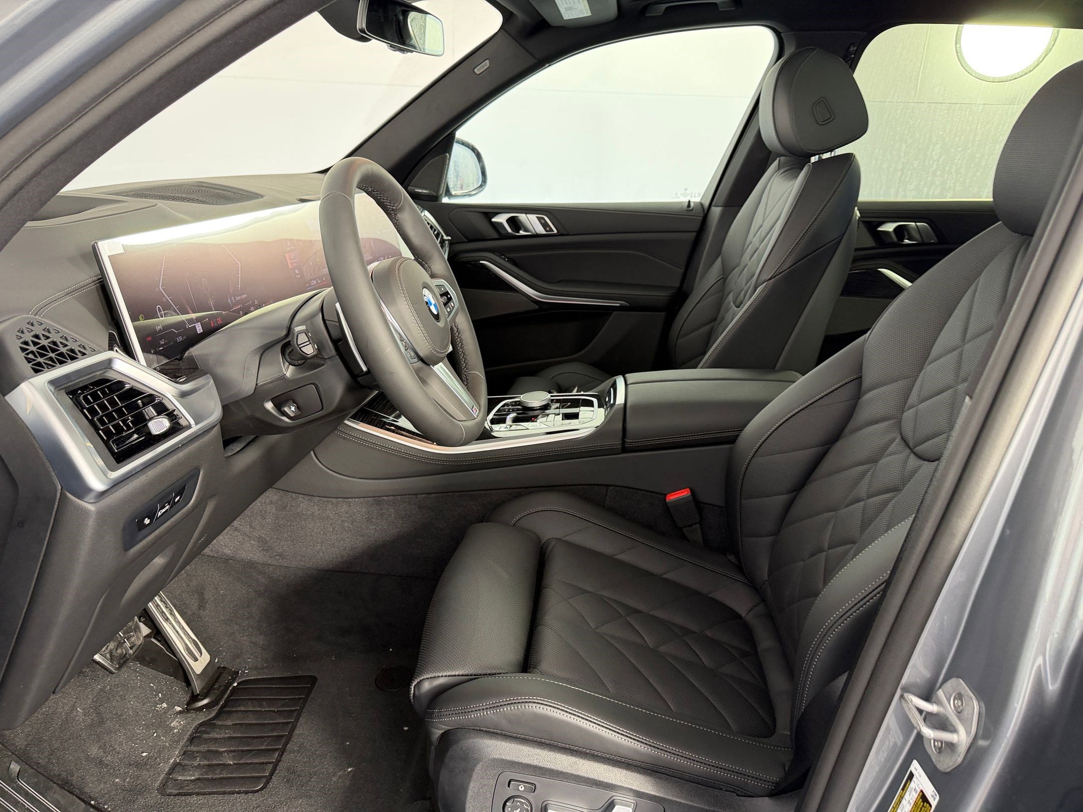New 2026 BMW X5 sDrive40i w/ M Sport Package RWD image 5