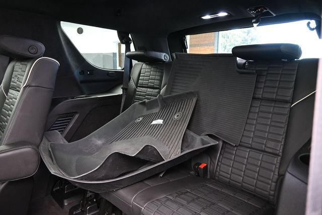 Used 2024 Cadillac Escalade Sport Platinum w/ LPO, Floor Liner Package AWD/4WD image 17
