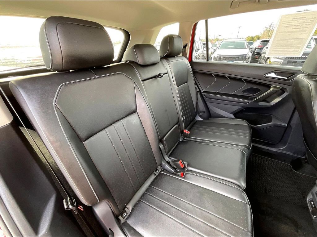 Used 2024 Volkswagen Tiguan SE image 15