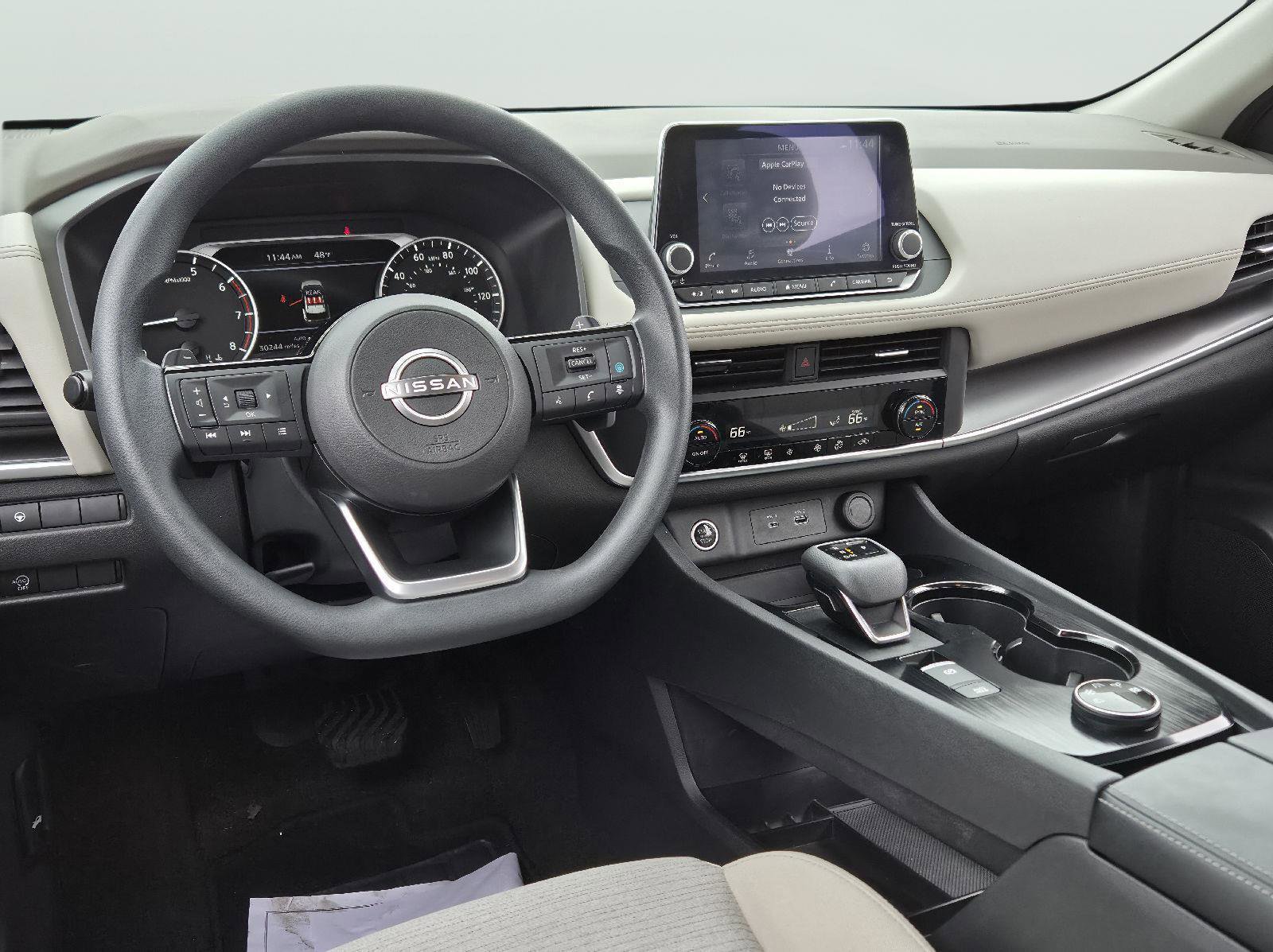 Used 2023 Nissan Rogue SV image 15